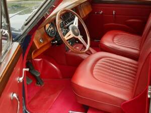Image 4/49 of Jaguar Mk II 3.8 (1963)