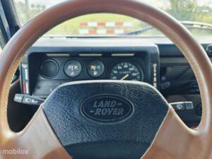 Image 17/39 de Land Rover Defender 90 (1997)