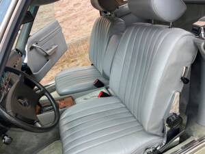 Afbeelding 82/146 van Mercedes-Benz 380 SL (1982)
