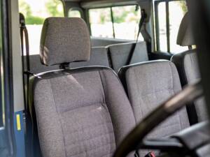 Image 39/50 of Land Rover 110 (1988)