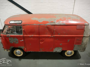 Image 23/55 of Volkswagen T1 panel van (1961)