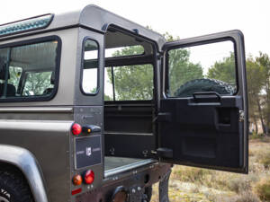 Image 49/50 of Land Rover Defender 90 TD4 (2007)