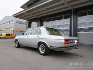 Image 8/76 de BMW 3,3 L (1975)