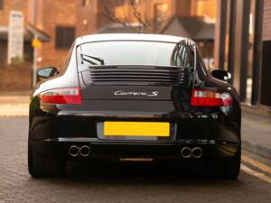 Image 6/28 of Porsche 911 Carrera S (2007)