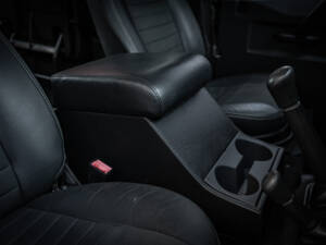 Image 28/66 of Land Rover Defender 90 TD4 (2007)