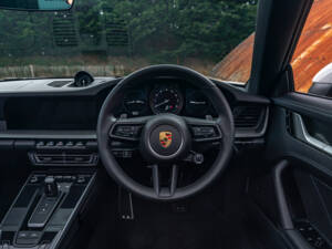 Image 20/33 of Porsche 911 Targa 4S (2021)