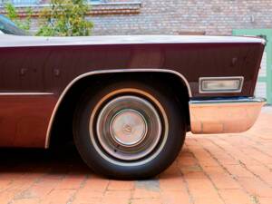 Bild 62/200 von Cadillac Coupe DeVille (1968)