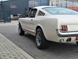 Image 19/33 of Ford Mustang 289 (1966)