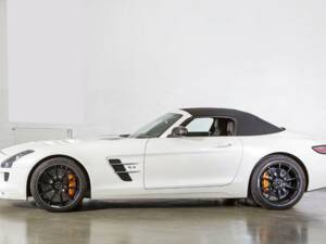 Image 10/20 of Mercedes-Benz SLS AMG Roadster (2012)