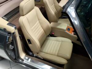 Image 24/70 of Jaguar XJ-S Convertible (1988)