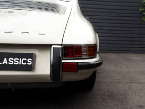 Image 23/78 of Porsche 911 2.0 E (1968)