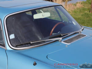 Image 10/39 of Volvo 1800 ES (1972)