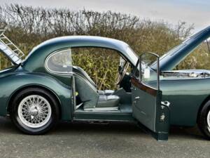 Image 19/50 of Jaguar XK 140 FHC (1956)