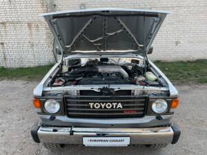 Image 96/100 of Toyota Land Cruiser HJ61 GX (1987)