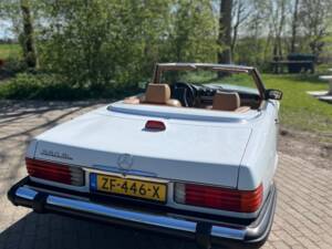 Image 4/16 of Mercedes-Benz 560 SL (1987)