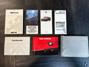 Image 22/66 of BMW 325i (1989)