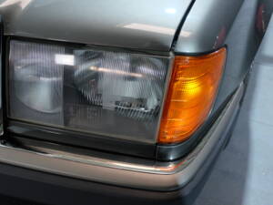Image 6/40 of Mercedes-Benz 250 TD (1990)