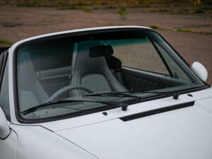 Image 38/38 of Porsche 911 Carrera 4 (1991)