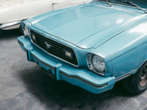 Image 9/102 of Ford Mustang II Ghia 170 (1976)