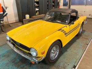 Immagine 32/42 di Triumph TR 6 (1976)