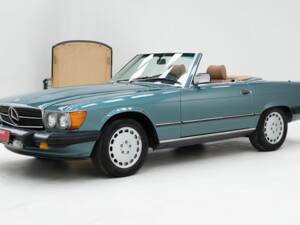 Image 1/15 of Mercedes-Benz 560 SL (1987)