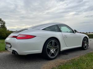 Immagine 19/58 di Porsche 911 Targa 4S (2010)