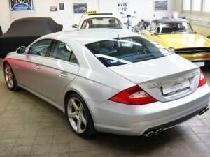 Image 9/34 of Mercedes-Benz CLS 55 AMG (2005)