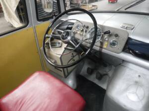 Bild 10/33 von Mercedes-Benz O 319 D (1961)