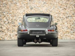 Immagine 42/88 di Jaguar E-Type (2+2) (1968)