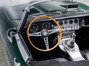 Image 10/42 of Jaguar E-Type 3.8 (1963)