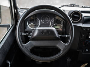 Image 27/50 of Land Rover Defender 90 (2008)