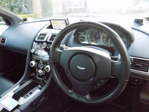 Imagen 17/50 de Aston Martin DBS (2011)