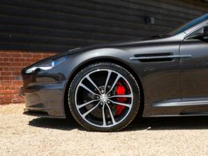 Image 30/50 of Aston Martin DBS (2012)
