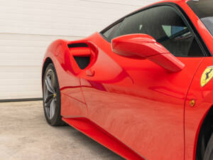 Immagine 14/85 di Ferrari 488 GTB (2015)
