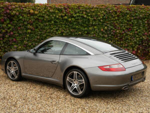 Imagen 40/50 de Porsche 911 Targa 4 (2007)