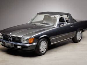 Image 2/44 of Mercedes-Benz 300 SL (1988)