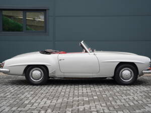 Image 3/50 de Mercedes-Benz 190 SL (1960)