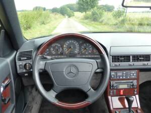 Mercedes-Benz SL 320 Roadster (R 129) blauschwarz metallic 1994