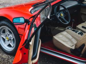 Bild 17/48 von Ferrari 308 GTB Quattrovalvole (1985)