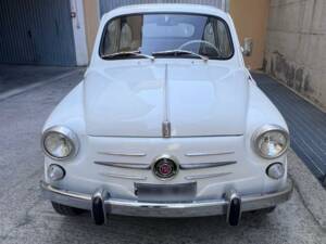 Image 2/10 of FIAT 600 D (1963)