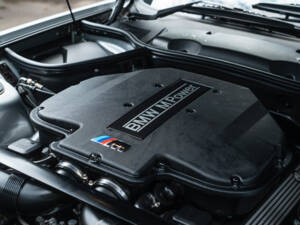 Image 17/53 of BMW Z8 (2001)
