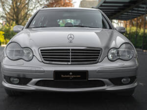 Afbeelding 4/26 van Mercedes-Benz C 32 AMG T (2002)