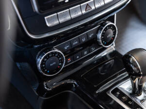 Image 15/35 of Mercedes-Benz G 350 d Professional (2018)