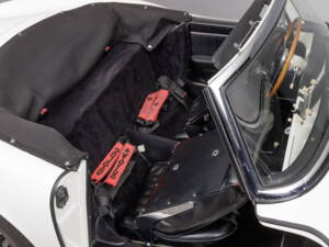 Image 35/45 of BMW 507 (1959)