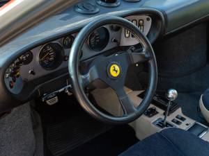 Image 30/48 de Ferrari Dino 308 GT4 (1976)