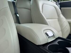 Image 44/49 of Jaguar XKR (2007)