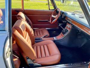 Image 13/47 de Alfa Romeo 1750 GT Veloce (1968)