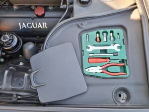 Imagen 17/21 de Jaguar XJR 4.0 (2000)