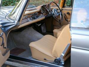 Image 33/50 of Mercedes-Benz 220 SE Cabriolet (1966)