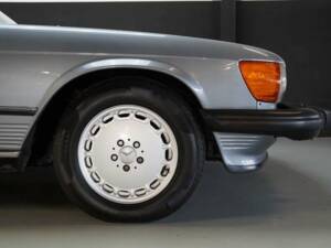 Bild 13/50 von Mercedes-Benz 560 SL (1989)